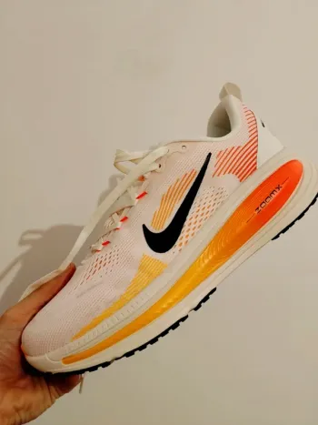 Orange Zoom Vomero 18 bike d'occasion — image 3 sur 9