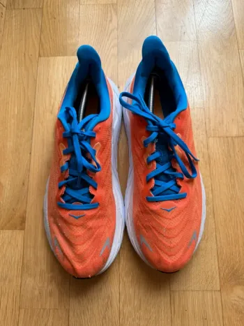 Used Hoka Arahi 6 bike — image 7 of 13