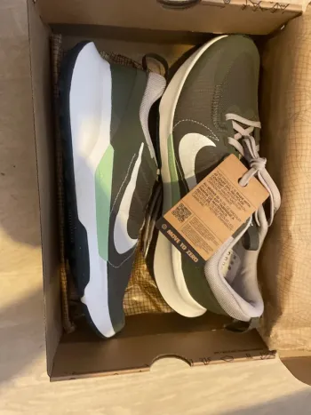 Nike Running Shoes bike d'occasion — image 4 sur 9