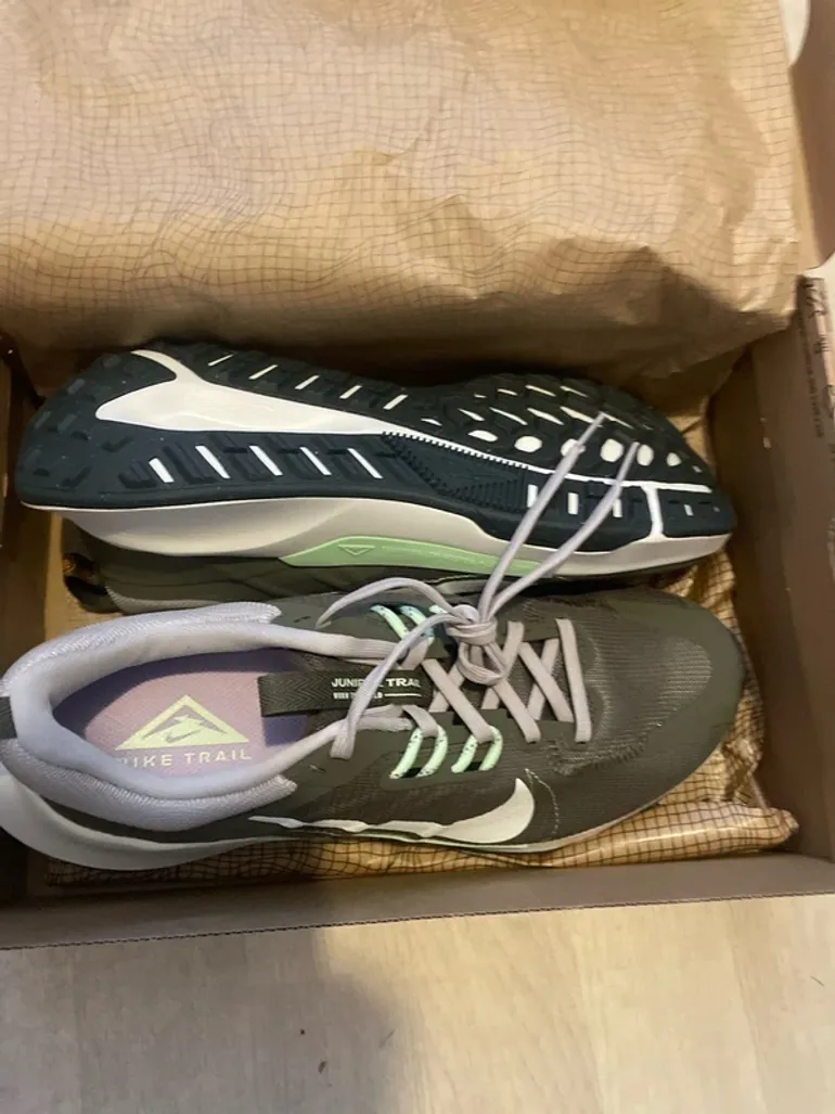 Nike Running Shoes bike d'occasion — image 7 sur 9