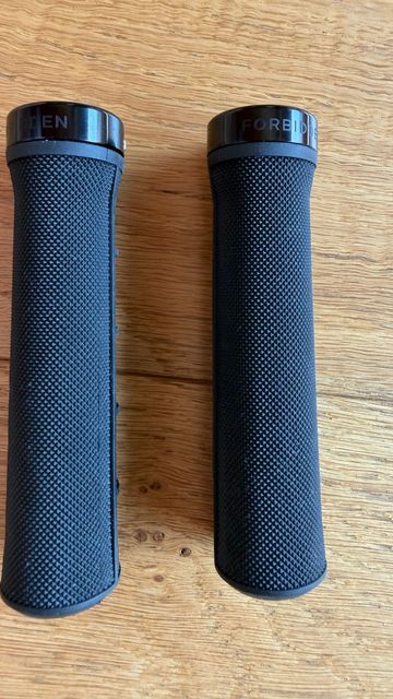 Brugt Forbidden Grips VTT / VTTAE Lock-On 2026 Cockpit