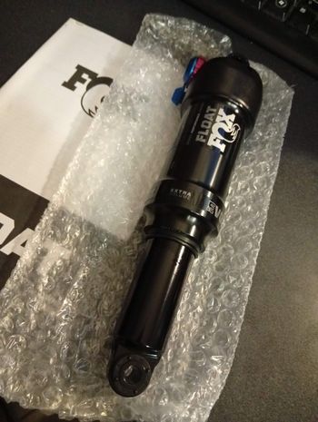 Used Fox Float Performance bike — image 9 of 9