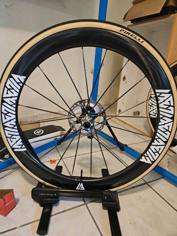 Použité Light Bicycle Airia 52/65 Carbon Spoke 2026 Wheels