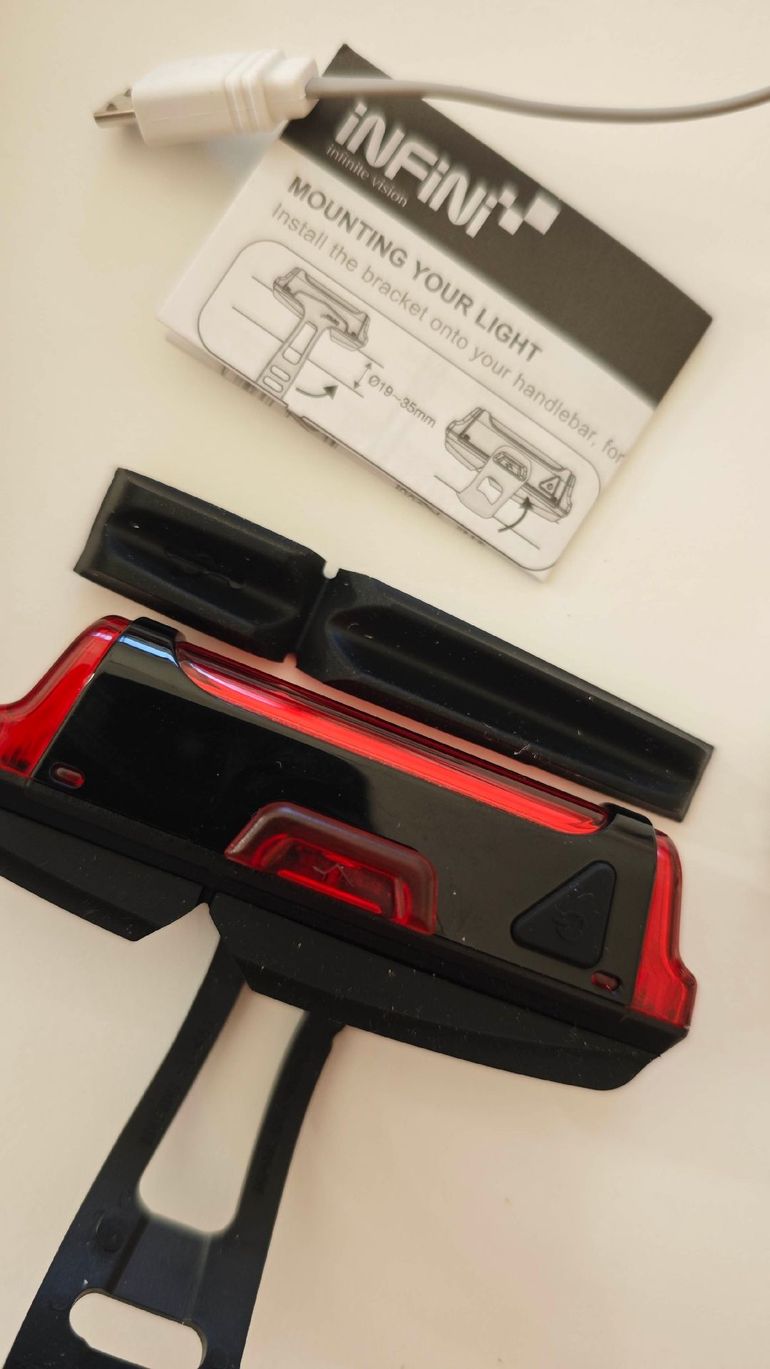 Brugt Infini Sword Rear Light 2026 bike — billede 2 af 5