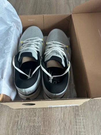 Brugt On Running Cloudsurfer 2 Running Shoes