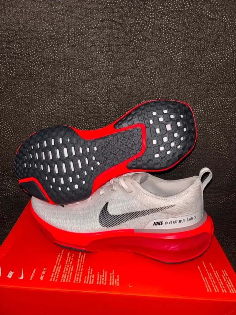 Used 100% ZoomX Invincible Run Flyknit 3 bike — image 5 of 15