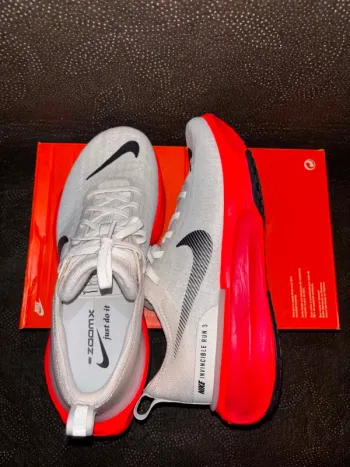 Used 100% ZoomX Invincible Run Flyknit 3 bike — image 4 of 15