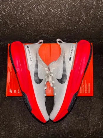 Used 100% ZoomX Invincible Run Flyknit 3 Running Shoes