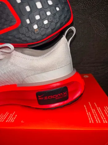Used 100% ZoomX Invincible Run Flyknit 3 bike — image 13 of 15