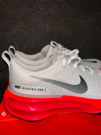 Used 100% ZoomX Invincible Run Flyknit 3 bike — image 2 of 15
