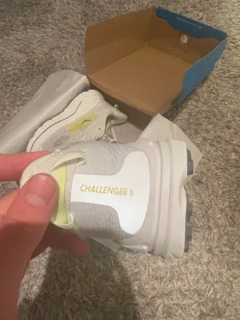 Used Hoka Challenger 8 bike — image 6 of 8