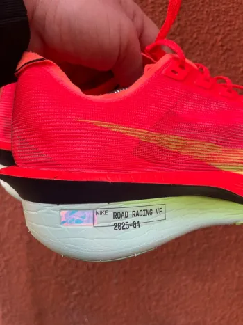 Brugt Nike Zoom Vaporfly Next 4 % bike — billede 6 af 11