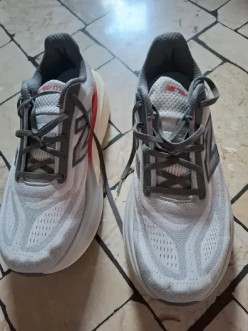 New Balance Running Shoes Size 44 Running Shoes de segunda mano