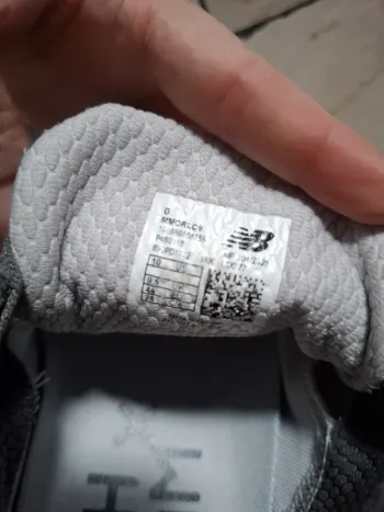 New Balance Running Shoes Size 44 bike de segunda mano — imagen 4 de 11
