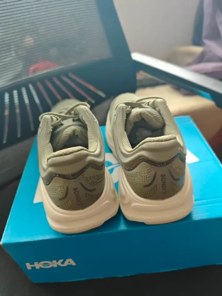 Used Hoka Shoes size 43 bike — image 4 of 7