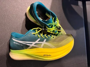 Asics Metaspeed bike usato — immagine 2 di 3