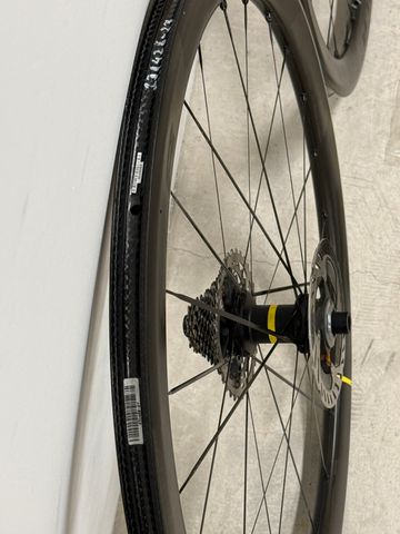 Brugt Mavic Cosmic SLR 45 Disc 2024 bike — billede 2 af 3