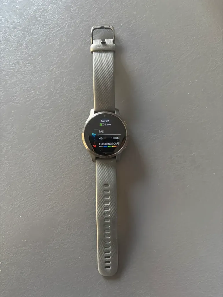 Used Garmin Venu 2 S bike — image 4 of 6
