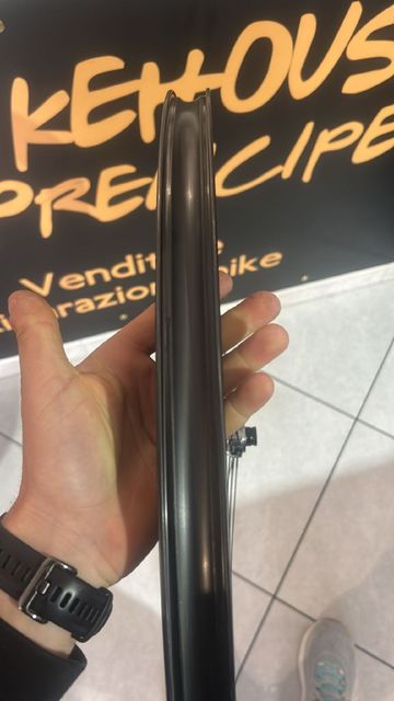 Brugt space carbon WS ROAD HOOKED + SPACE HUB CERAMIC 2026 bike — billede 3 af 5