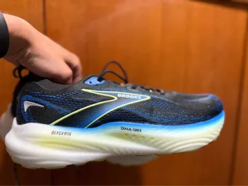 Used Brooks Glycerin 22 Running Shoes