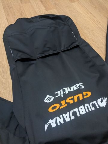 Tweedehands Santic Softshell Rain Jacket 2024 bike — afbeelding 5 van 6
