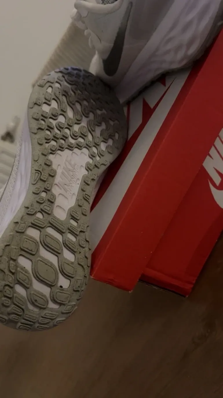 Nike Running Shoes bike d'occasion — image 4 sur 4