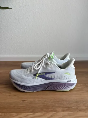 Used Brooks Ghost 18 Running Shoes