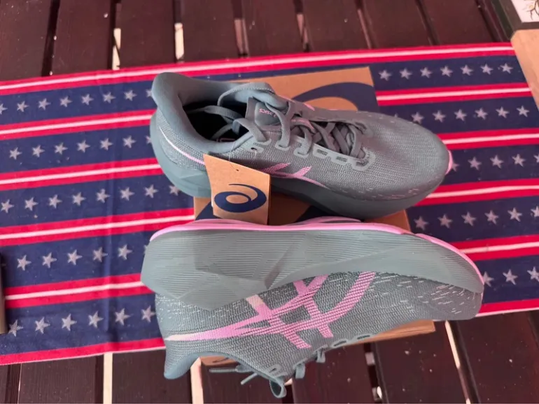 Asics Novablast 6 bike usato — immagine 2 di 6