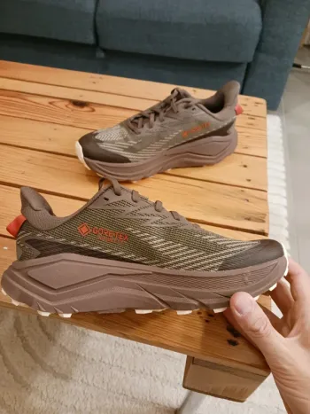 Käytetty Hoka Challenger 8 Gore-Tex bike — kuva 2 / 5