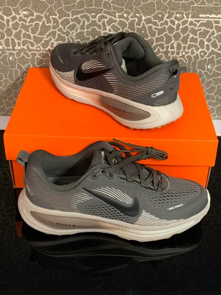 Nike Vomero 18 bike de segunda mano — imagen 6 de 15