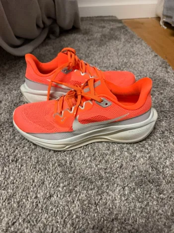 Brugt Lange Nike Laufschuhe bike — billede 3 af 4