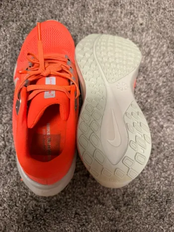 Brugt Lange Nike Laufschuhe bike — billede 4 af 4