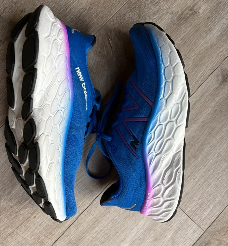 Tweedehands New Balance Fresh Foam X More v4 bike — afbeelding 3 van 7