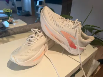 Used Brooks Glycerin Max 2 Running Shoes
