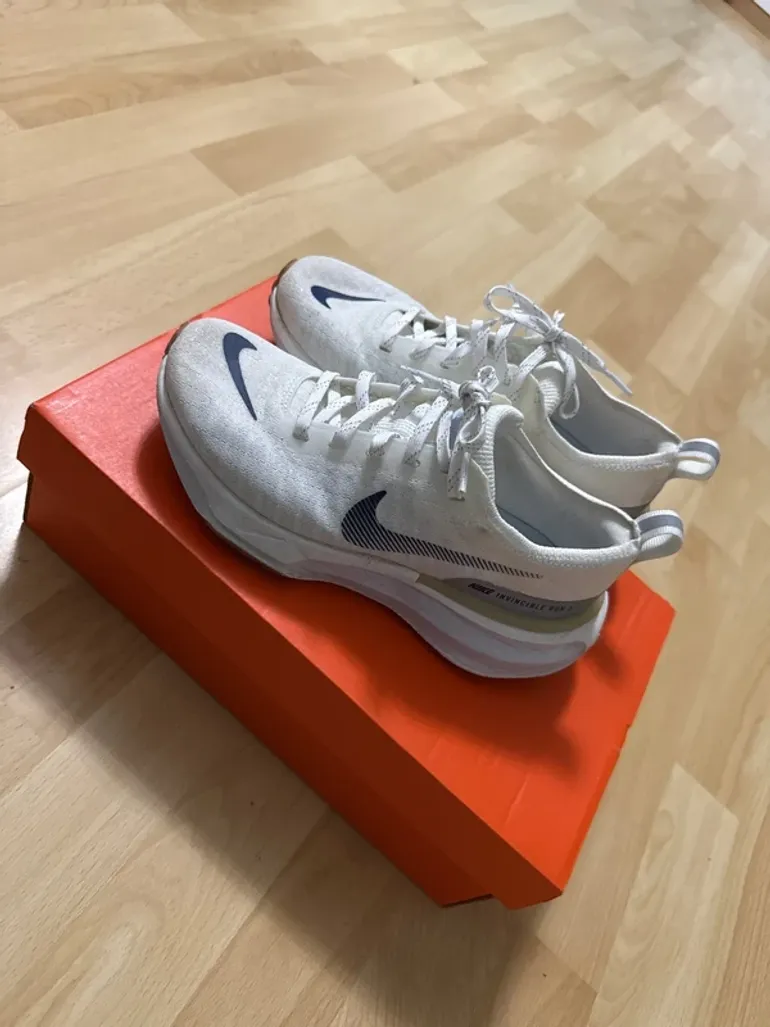 Tweedehands Nike ZoomX Invincible Run 3 bike — afbeelding 3 van 12