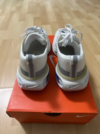 Tweedehands Nike ZoomX Invincible Run 3 bike — afbeelding 4 van 12
