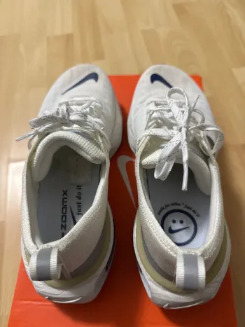 Tweedehands Nike ZoomX Invincible Run 3 bike — afbeelding 5 van 12