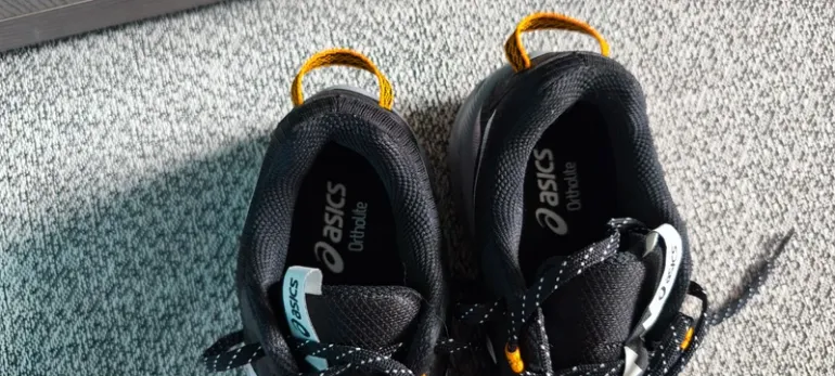 Used Asics Gel Venture 10 bike — image 4 of 5
