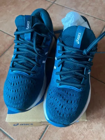 Scarpa Gel Nimbus 24 bike de segunda mano — imagen 2 de 7