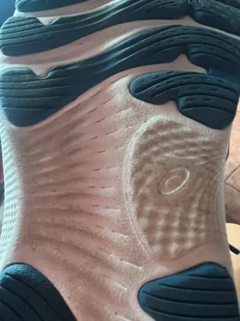 Scarpa Gel Nimbus 24 bike de segunda mano — imagen 7 de 7