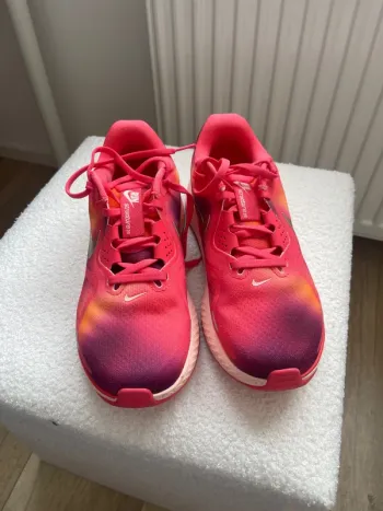 Tweedehands Nike Structure 26 SE bike — afbeelding 2 van 7