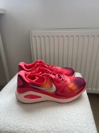 Nike Structure 26 SE Running Shoes d'occasion