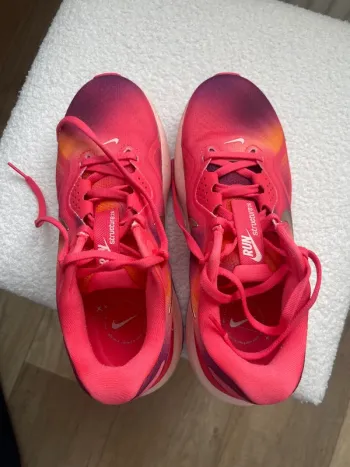 Tweedehands Nike Structure 26 SE bike — afbeelding 6 van 7