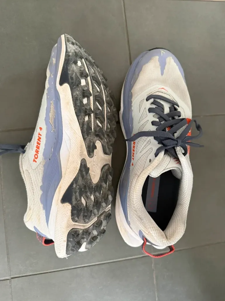 Tweedehands Orange Hoka Sportschuhe bike — afbeelding 2 van 4