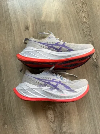 Used Asics Superblast 2 Running Shoes