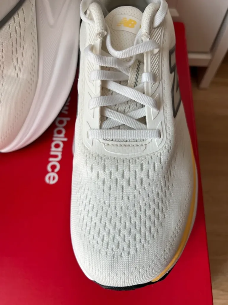 Tweedehands New Balance Fresh Foam x Kaiha V2 bike — afbeelding 3 van 10