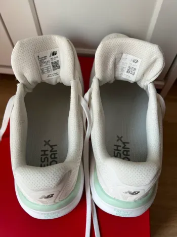 Tweedehands New Balance Fresh Foam x Kaiha V2 bike — afbeelding 6 van 10