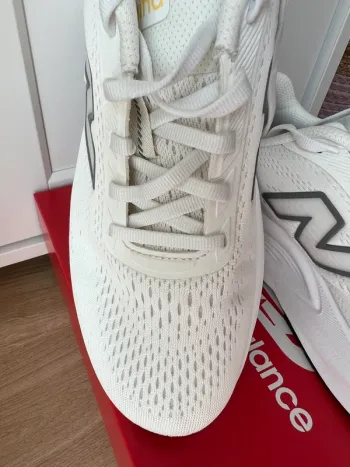 Tweedehands New Balance Fresh Foam x Kaiha V2 bike — afbeelding 4 van 10