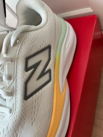 Tweedehands New Balance Fresh Foam x Kaiha V2 bike — afbeelding 2 van 10