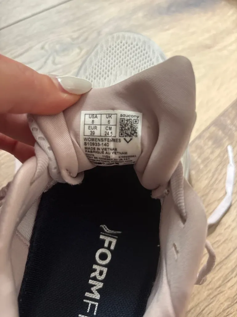 Used Saucony Hurricane 24 bike — image 5 of 6